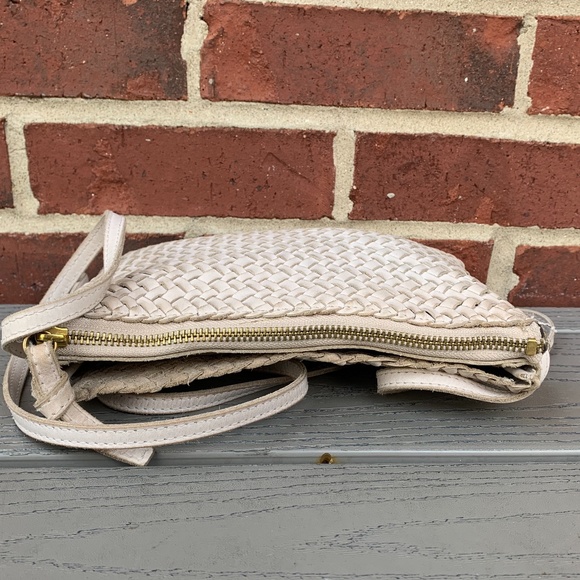 Madewell The Knotted Crossbody Bag in Woven Leather - Picture 5 of 14